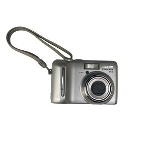 Nikon Coolpix P2 Digital Camera Silver Untested For Parts ONLY